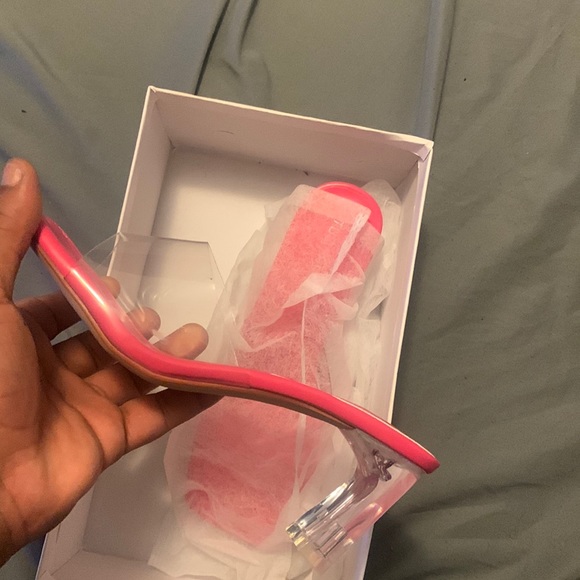 Shoes - Never worn pink heels
